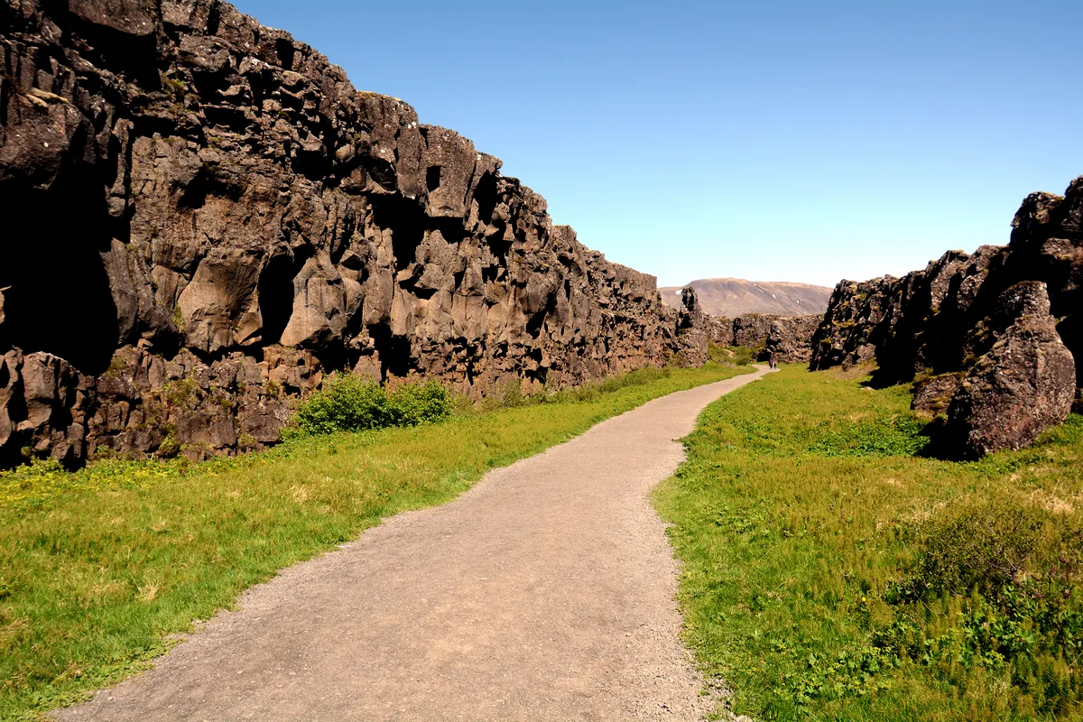 El sendero del desfiladero de Almannagja